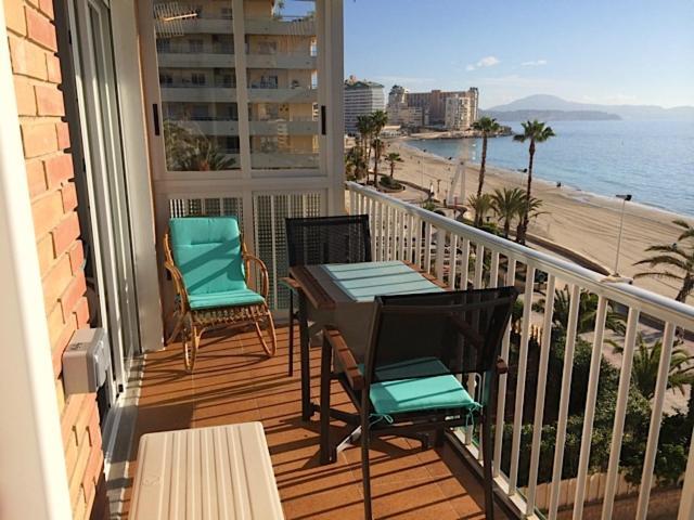 Medi Playa Primera Linea Con Piscina Calpe Luaran gambar