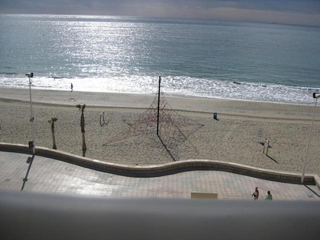 Medi Playa Primera Linea Con Piscina Calpe Luaran gambar