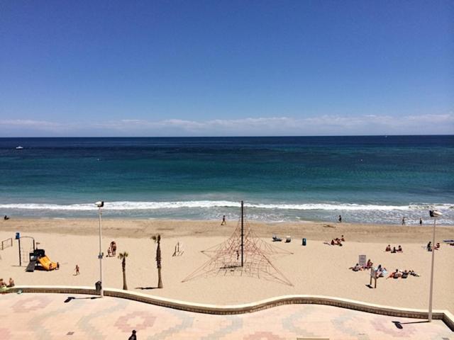 Medi Playa Primera Linea Con Piscina Calpe Luaran gambar