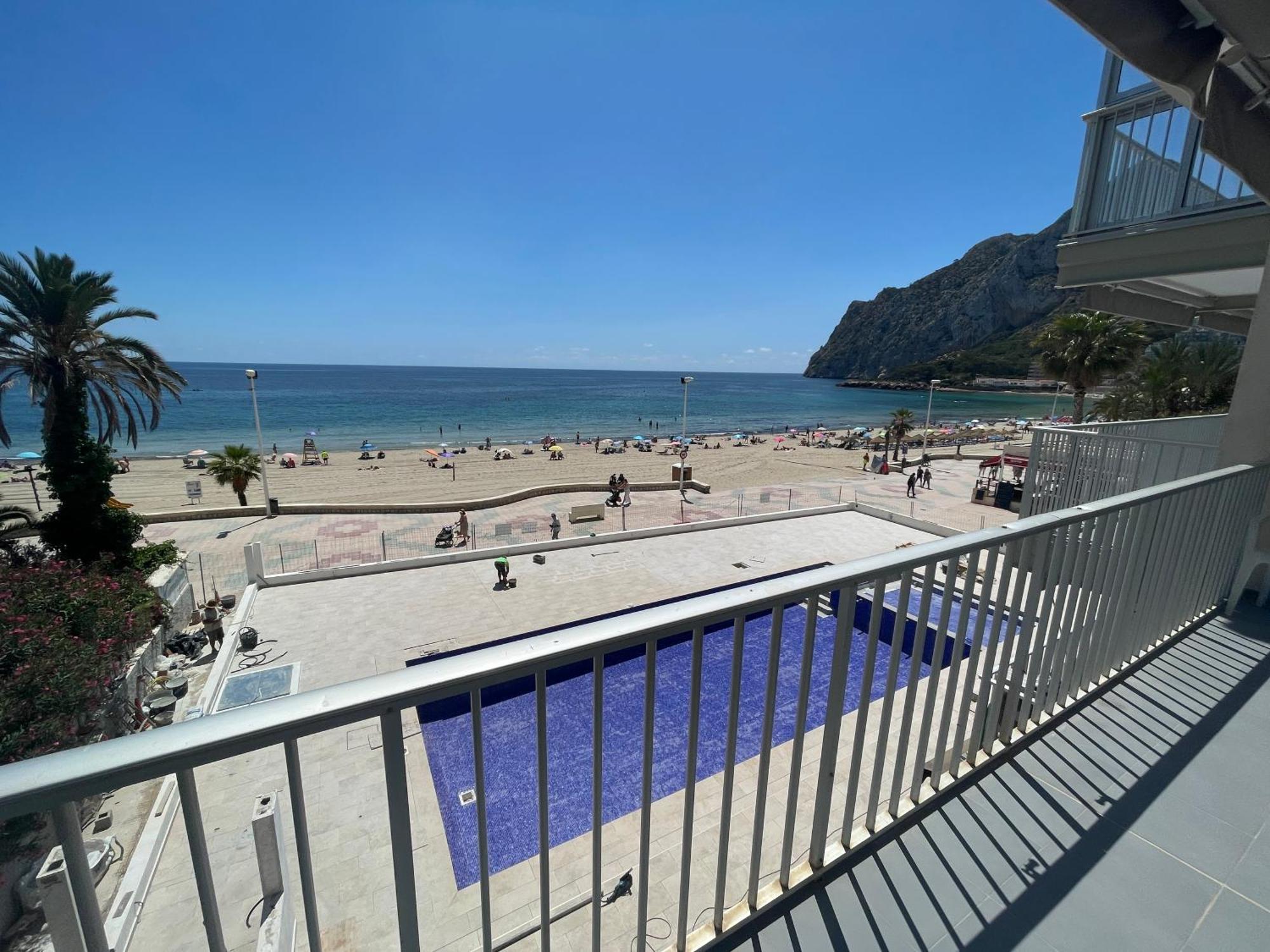 Medi Playa Primera Linea Con Piscina Calpe Luaran gambar