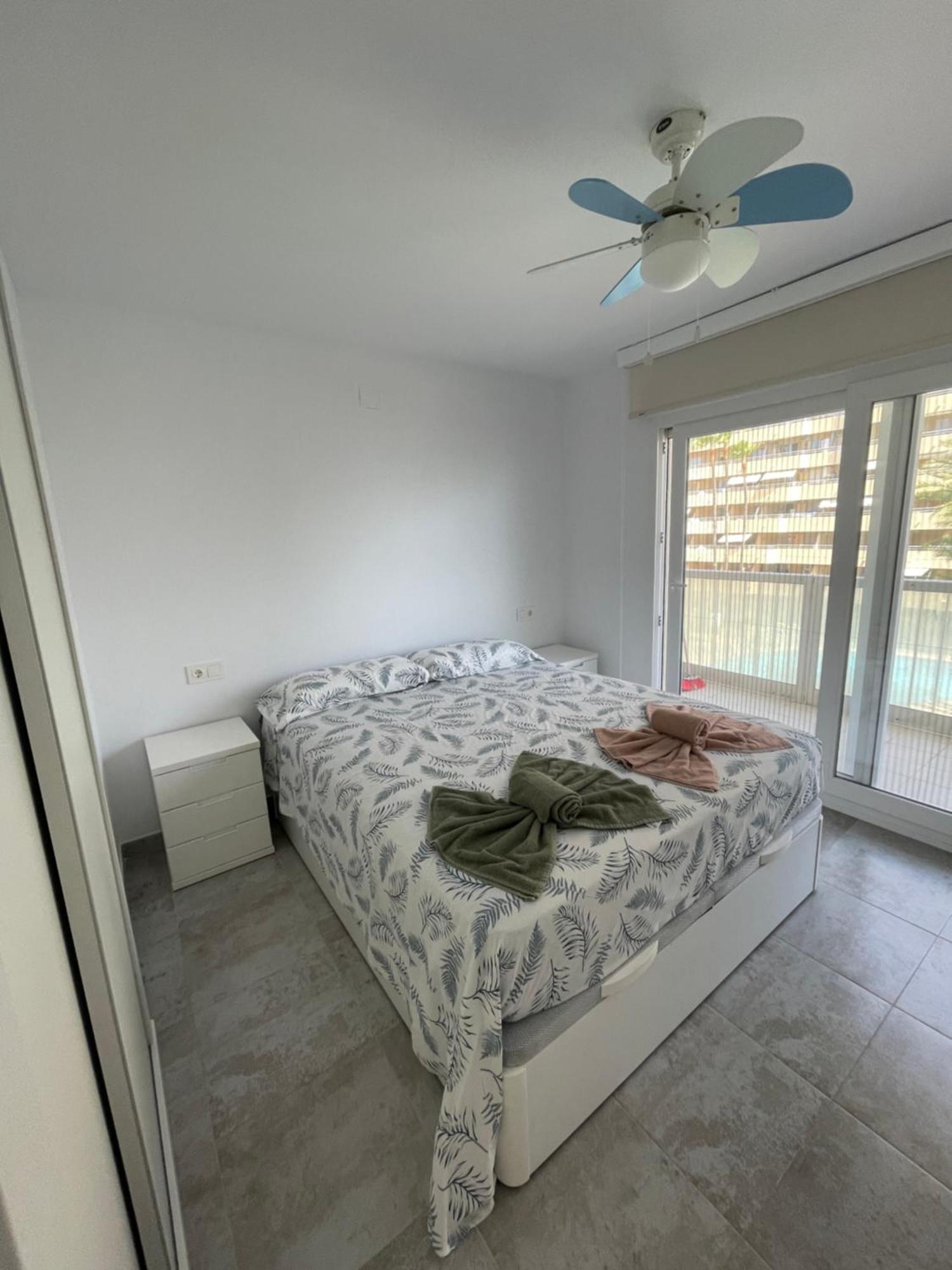 Medi Playa Primera Linea Con Piscina Calpe Bilik gambar