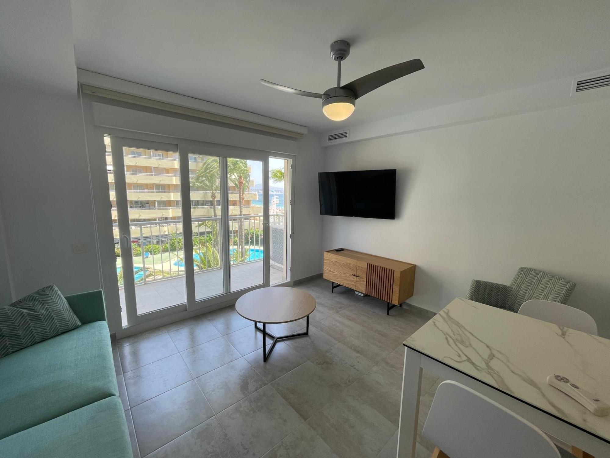 Medi Playa Primera Linea Con Piscina Calpe Bilik gambar